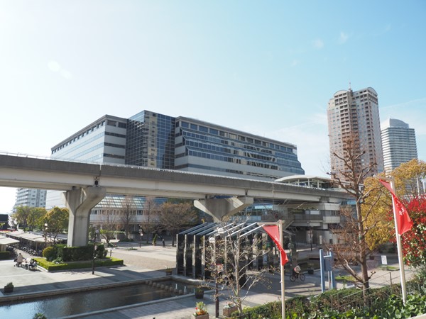 六甲ライナー　アイランドセンター駅
